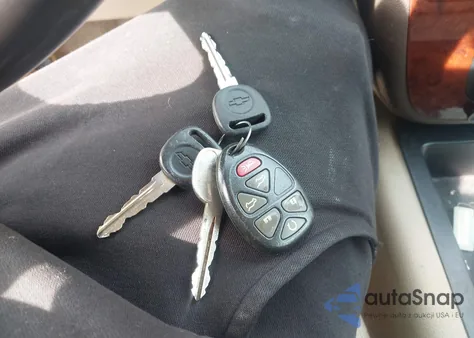 2013 Chevrolet Suburban 1500 Lt from USA, damaged, VIN 1GNSCJE04DR258657